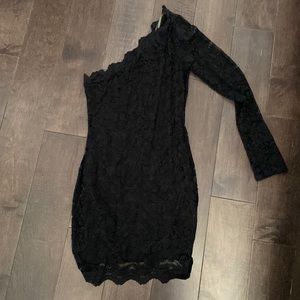 One Shoulder Sleeve Lace Body-con Dress